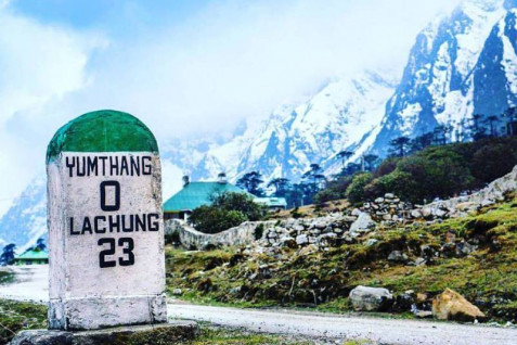 5 Days Yumthang Valley and Gangtok Tour Package